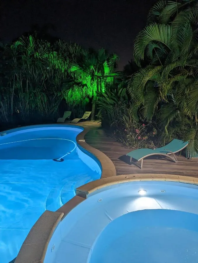 Villa Avec Piscine Saint-Francois  Holiday home